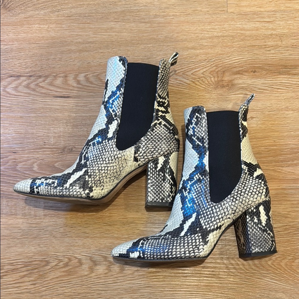 PARIS TEXAS Snakeskin Ankle Boots
